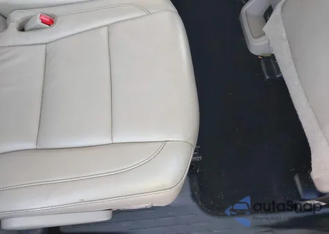 2018 Toyota Highlander Xle z USA, uszkodzony, nr VIN 5TDJZRFH8JS489581